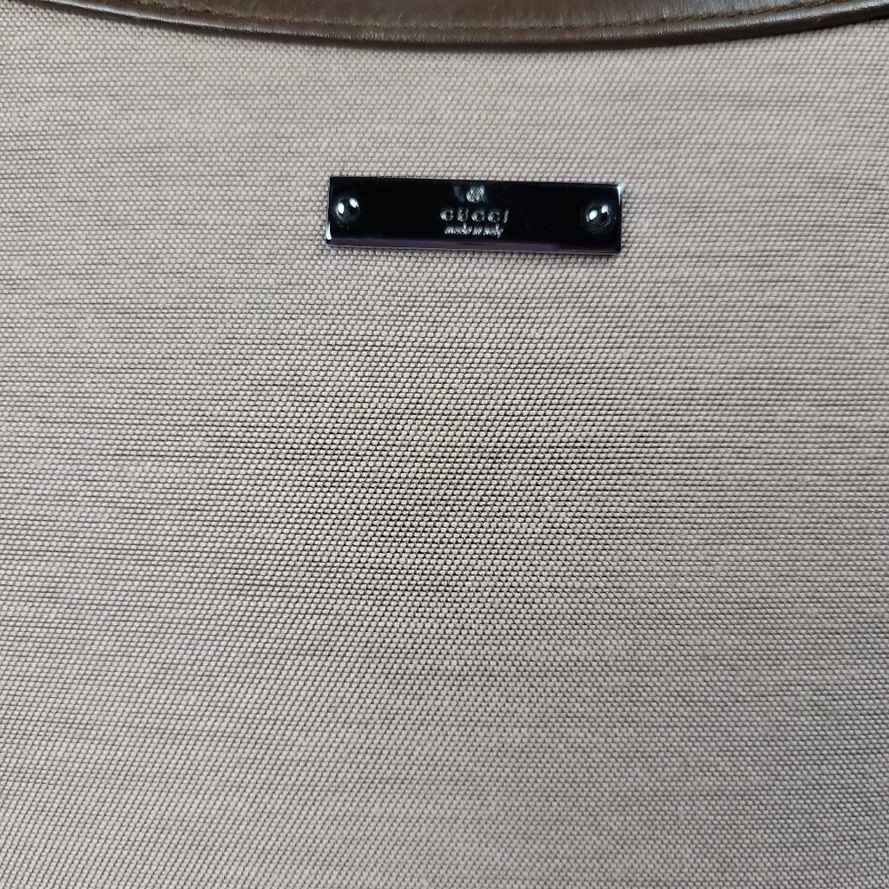 Vintage Gucci Canvas and Leather Bag - Picture 4 of 10